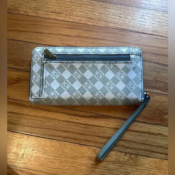 Fossil Green Jori Zip Clutch - Picture 4 of 11